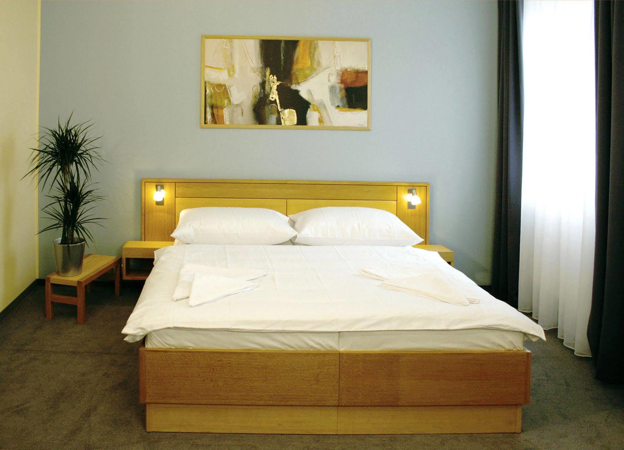 פלזן Hotel Trend מראה חיצוני תמונה