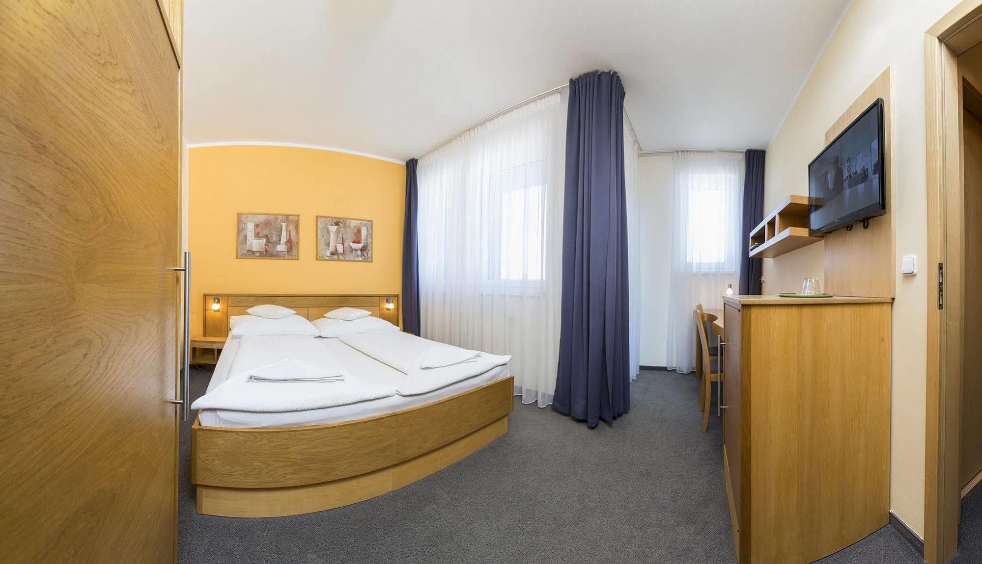 פלזן Hotel Trend מראה חיצוני תמונה